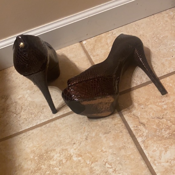 Stuart Weitzman  Python Platform Peep Toe Size 10.5 ~~ Gorgeous! - Picture 5 of 5
